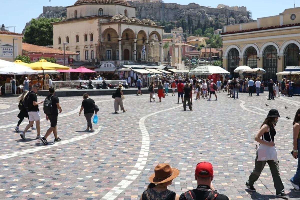 Καταβάλλεται σήμερα «μπόνους» 300 ευρώ από τη Δ.ΥΠ.Α.
