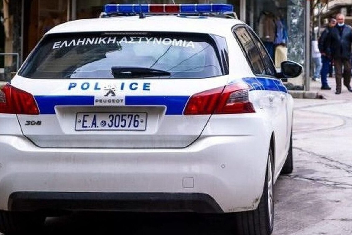 Λάρισα: Mεθυσμένος άνδρας έκανε τον τροχονόμο στο ασανσέρ πολυκατοικίας