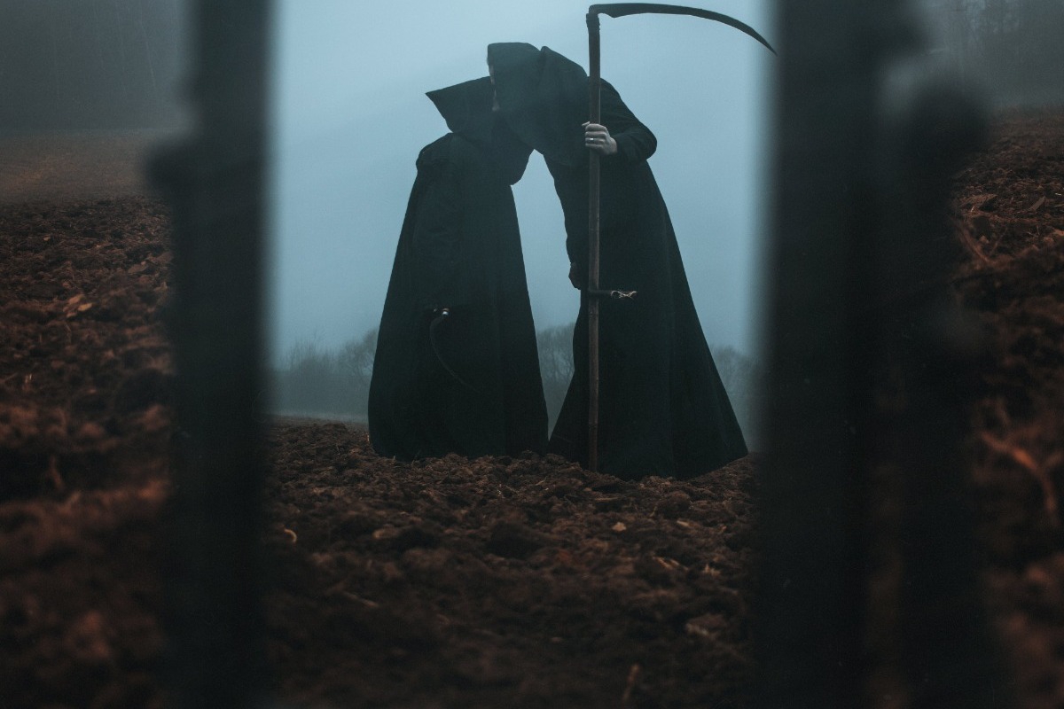 Η ηλικία που αρχίζουμε και σκεφτόμαστε τον θάνατο