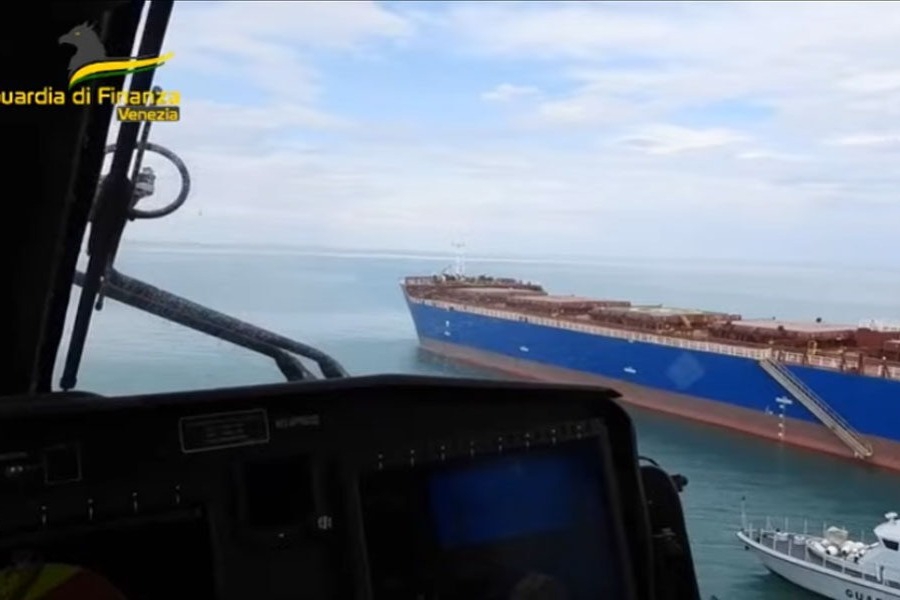 Εντοπίστηκαν 850 κιλά κοκαΐνης σε ελληνόκτητο πλοίο στη Βενετία