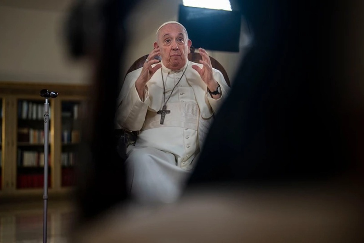 Ριζοσπαστική απόφαση Πάπα Φραγκίσκου ‑ Δικαίωμα ψήφου στις γυναίκες στη Σύνοδο Επισκόπων