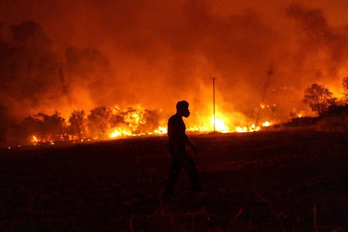 Φωτιά στον Έβρο: 250 μετανάστες εκπέμπουν sos
