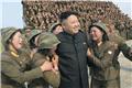 Τι συμβαίνει στη Βόρεια Κορέα του Κιμ Γιονγκ Ουν και πολλοί χάνουν τα μαλλιά τους