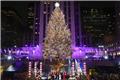 Νέα Υόρκη: Η εντυπωσιακή φωταγώγηση του χριστουγεννιάτικου δέντρου στο Rockefeller Center