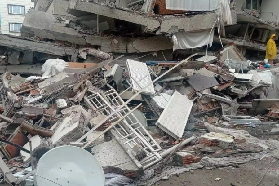 Έλληνες στην Τουρκία για τον σεισμό: «Δεν μπορούσαμε να κρατήσουμε την ισορροπία μας»