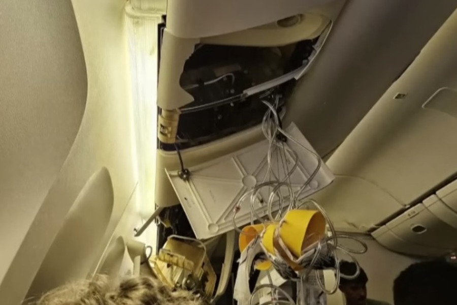Singapore Airlines ‑ Η πτήση του τρόμου: Στην εντατική 20 επιβάτες