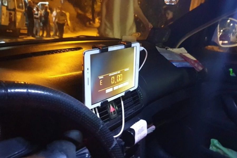Ταξί: Η απάτη με τα εικονικά ταξίμετρα – Πώς θα την αντιληφθείτε