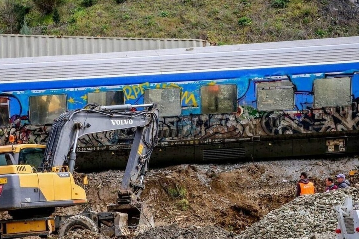 Αύριο η πρώτη δίκη για τα Τέμπη ‑ Οι συγγενείς του ελεγκτή διεκδικούν 1 εκατ. ευρώ αποζημίωση