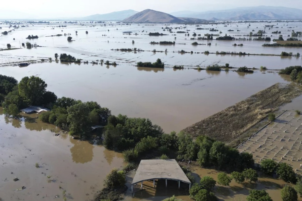 Υπερχειλίζει ο Πηνειός σε πολλά σημεία: Φόβοι για νέες πλημμύρες