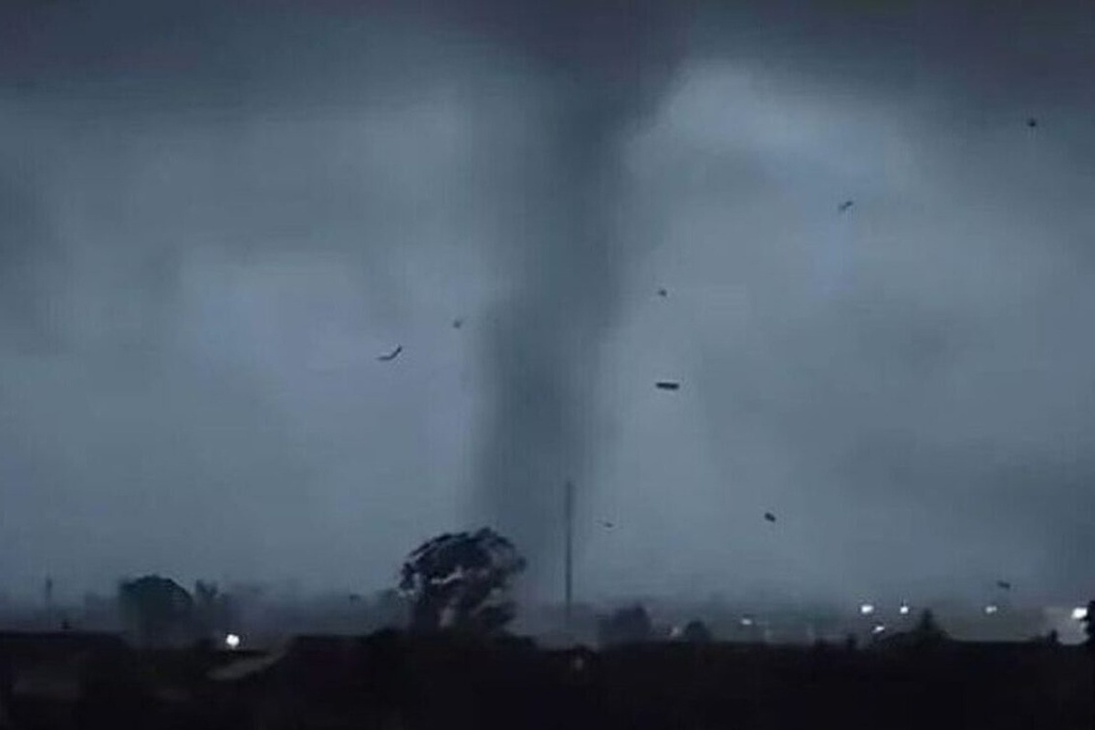 Ανεμοστρόβιλος έπληξε τα ξημερώματα το Μεσολόγγι