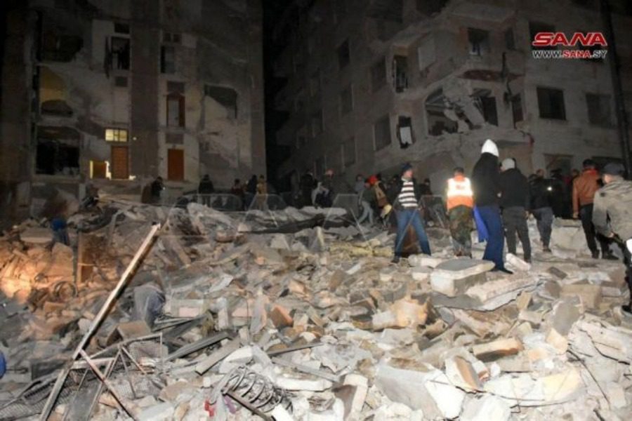 Τρομακτικός σεισμός: Εκατοντάδες οι νεκροί στην Τουρκία και τη Συρία από τα 7,7 Ρίχτερ - Φόβοι για τεράστια τραγωδία - Τρομακτικές εικόνες