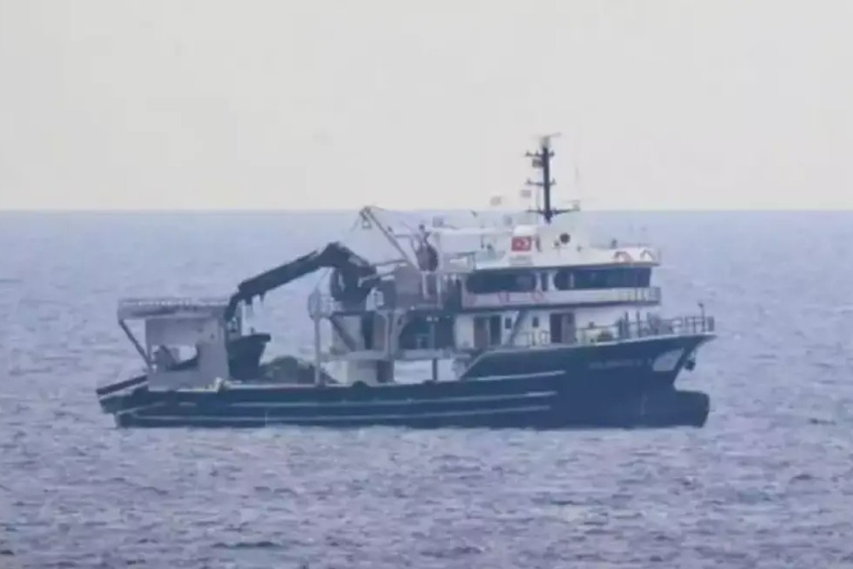 Κύθηρα: Τουρκικά αλιευτικά ρίχνουν δίχτυα σημαία κοντά στις ακτές - Δείτε βίντεο - «Αν το κάναμε εμείς θα μας βύθιζαν» λέει ψαράς - Φωτογραφίες ντοκουμέντο από κάτοικο της περιοχής