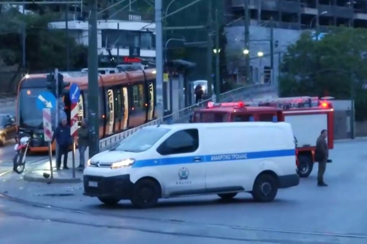Νεκρός ο αναβάτης της μοτοσικλέτας που συγκρούστηκε με λεωφορείο στην Αρδηττού