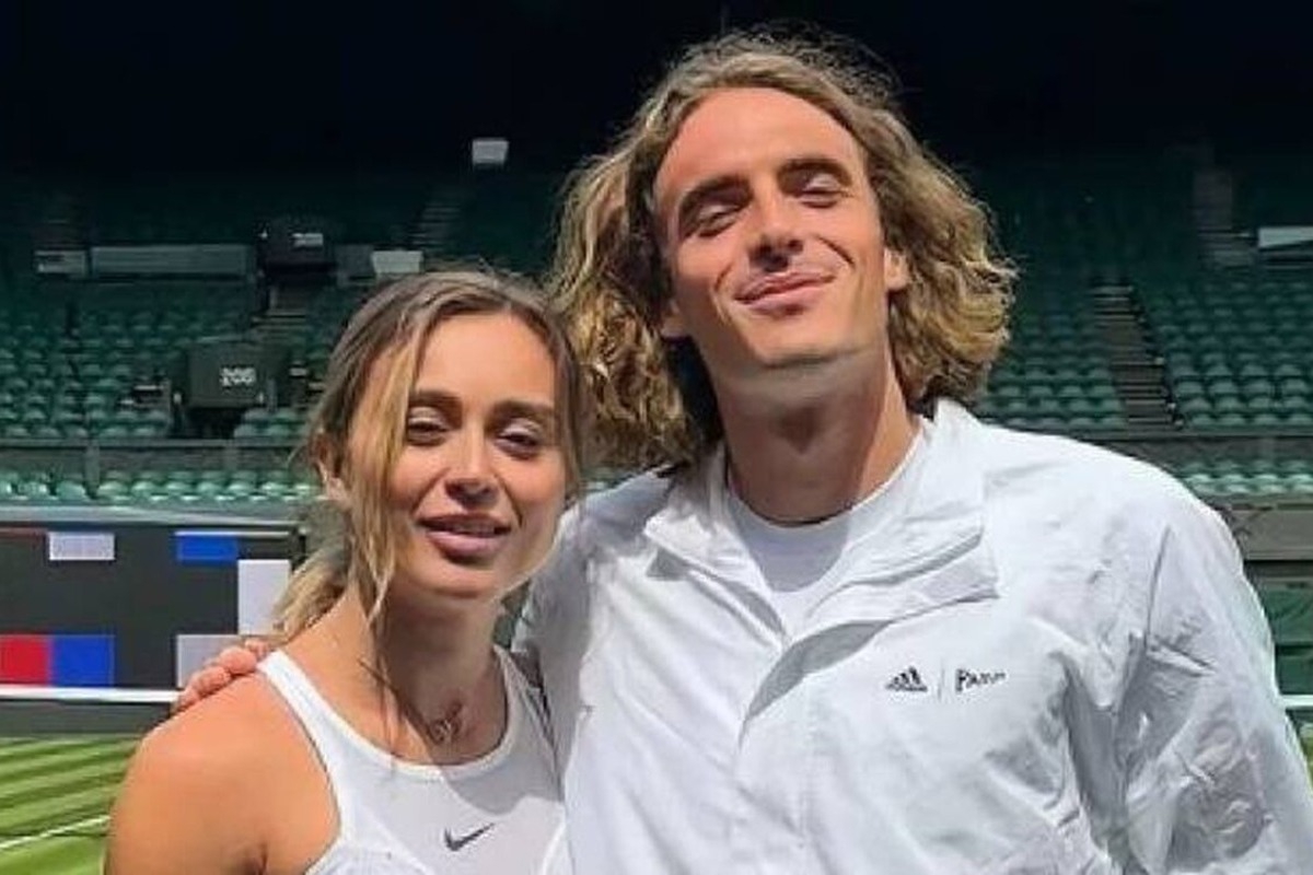 Η Πάουλα Μπαντόσα «απείλησε» με ύπνο στον καναπέ τον Στέφανο Τσιτσιπά