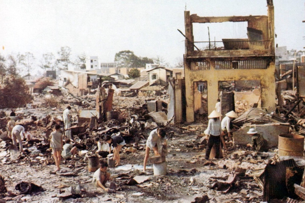 Σαν σήμερα: Ο πόλεμος του Βιετνάμ φτάνει στο τέλος του μετά από 20 χρόνια