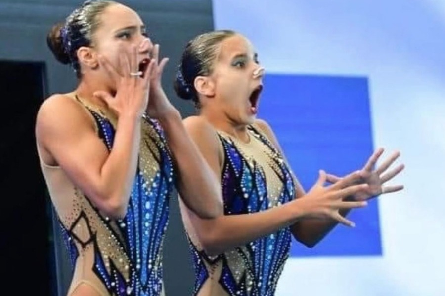 Η φωτογραφία που έγινε viral: Η Ελλάδα κατακτά το χρυσό μετάλλιο στο Παγκόσμιο Πρωτάθλημα Παίδων