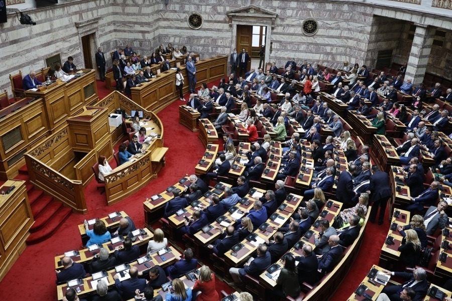 Ευρύτατη συναίνεση των κομμάτων στο νομοσχέδιο για τα ομόφυλα ζευγάρια προκύπτει από τη συζήτηση στη Βουλή