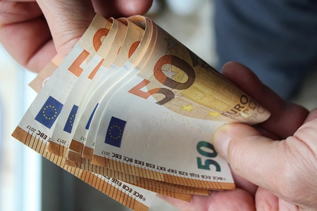 «Ξεπαγώνουν» οι τριετίες στον ιδιωτικό τομέα – Γεωργιάδης: Υποχρεωτική η εφαρμογή τους