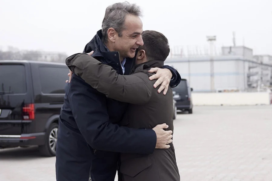 «Εδώ γίνεται πραγματικός πόλεμος, κάθε μέρα» ‑Οσα είπαν Μητσοτάκης ‑ Ζελένσκι μετά την έκρηξη