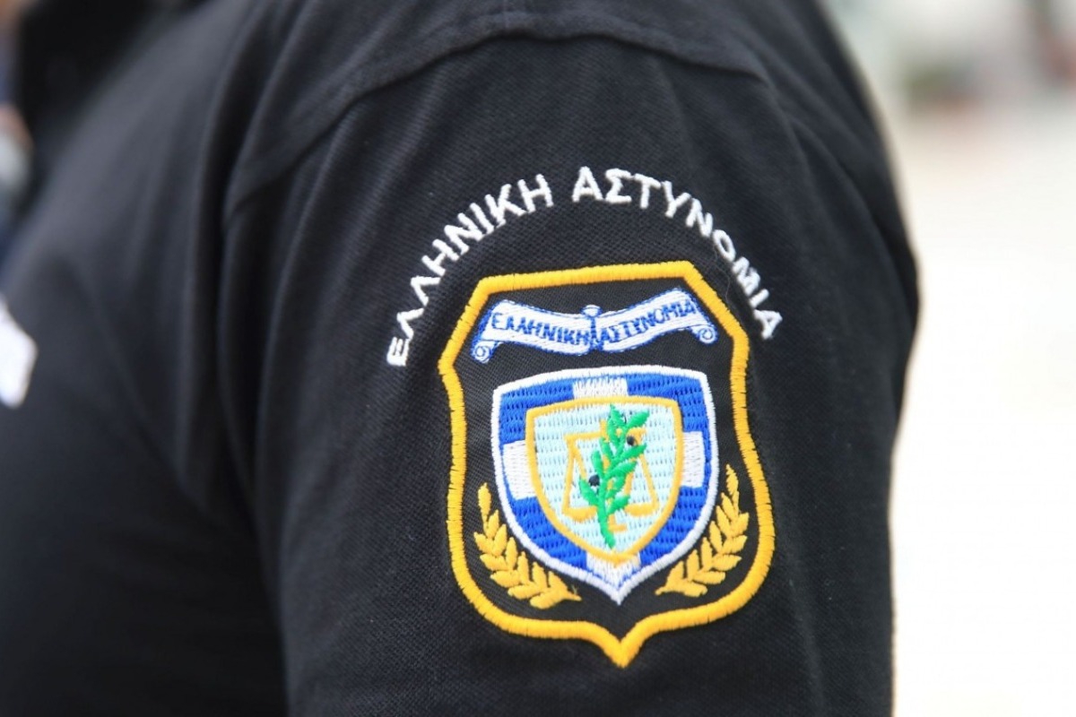 Αποτάχθηκαν ο αστυνομικός της Βουλής και η σύζυγός του που κατηγορούνται για κακoπoίηση των παιδιών τους