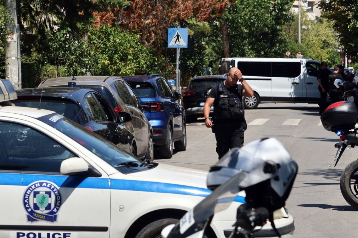 Χαλάνδρι: Βγήκε να ταΐσει τις γάτες και της έστησε καρτέρι θανάτου – Γιατί τη σκότωσε ο 28χρονος - O 28χρονος σκότωσε με μαχαίρι 47χρονη στο Χαλάνδρι γιατί «με εξέθεσε στους φίλους μου», όπως ομολόγησε