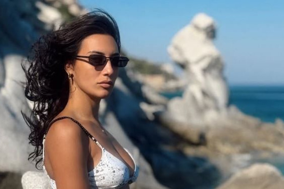 Ευγενία Σαμαρά: Πόζαρε με μαύρο μπικίνι και ανέβασε το «θερμόμετρο» στα social media - Η γοητευτική ηθοποιός εντυπωσίασε τους followers της με το καλλίγραμμο κορμί της