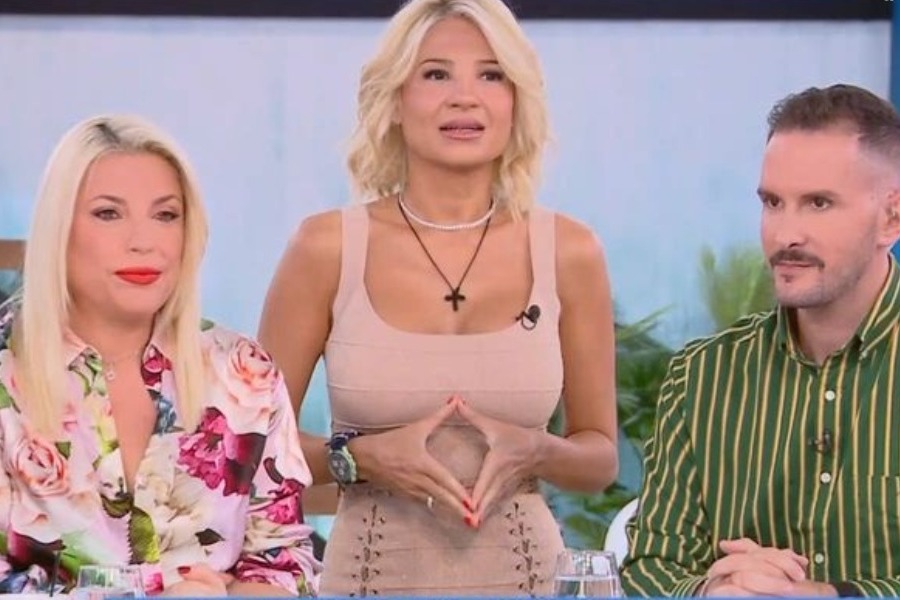 Γάζα: Εγκαταλείπουν την πόλη με κάθε μέσο οι Παλαιστίνιοι, «κοστίζει λιγότερο να πεθάνεις»