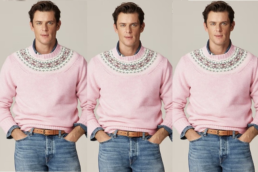 Το ροζ πουλόβερ που διχάζει την αμερικανική δεξιά