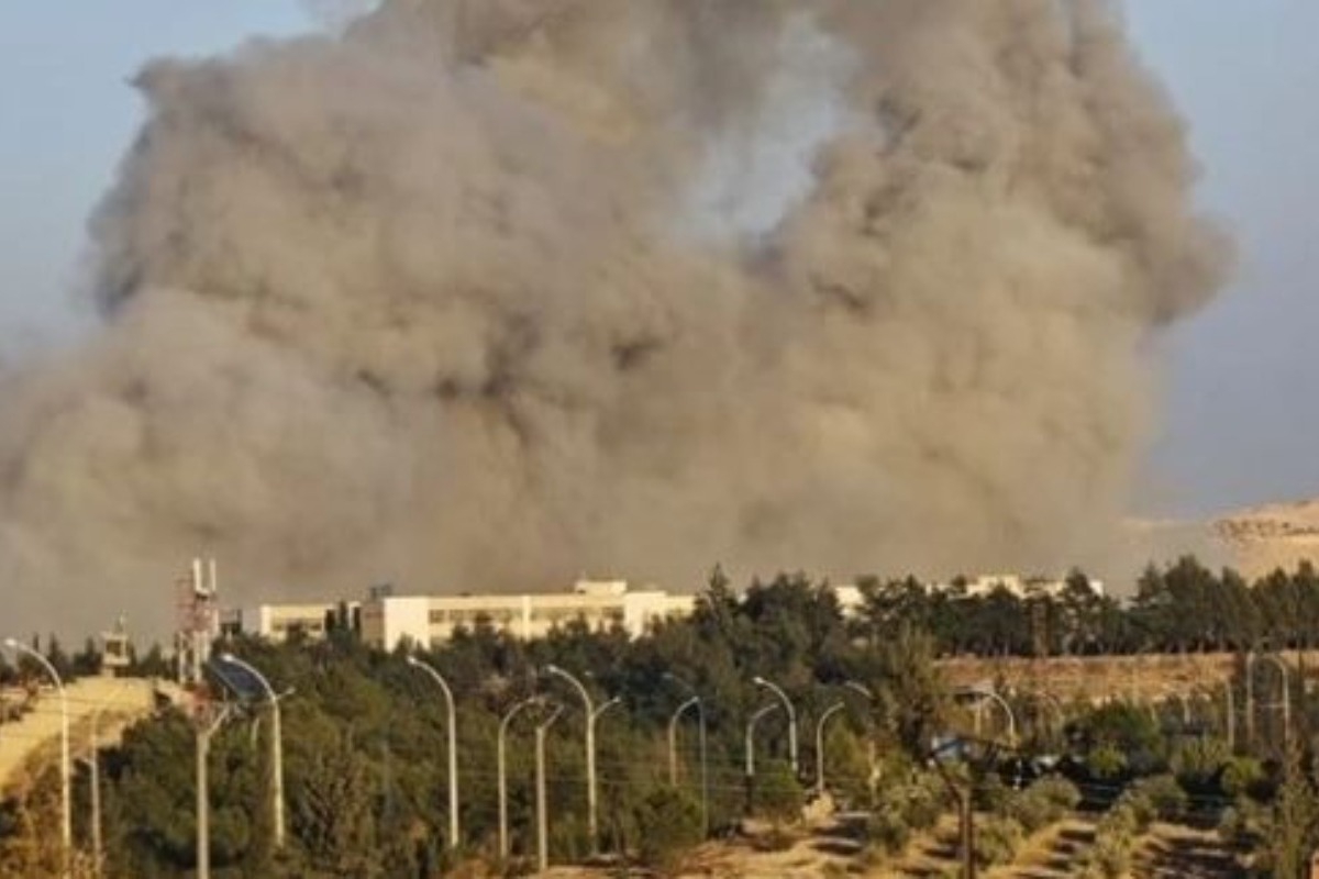 Το Ισραήλ βομβαρδίζει τη Δαμασκό