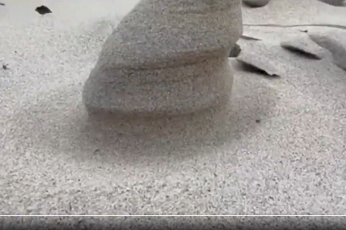 Πρωτοφανές φαινόμενο: Αμμος πάγωσε λόγω του ακραίου ψύχους στο Μίσιγκαν ‑ Βίντεο