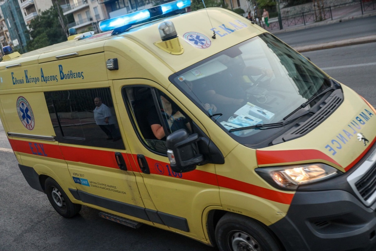 Λούτσα: Αυτοκίνητο παρέσυρε πεζούς ‑ Ένας vεκρός και δύο τραυματίες