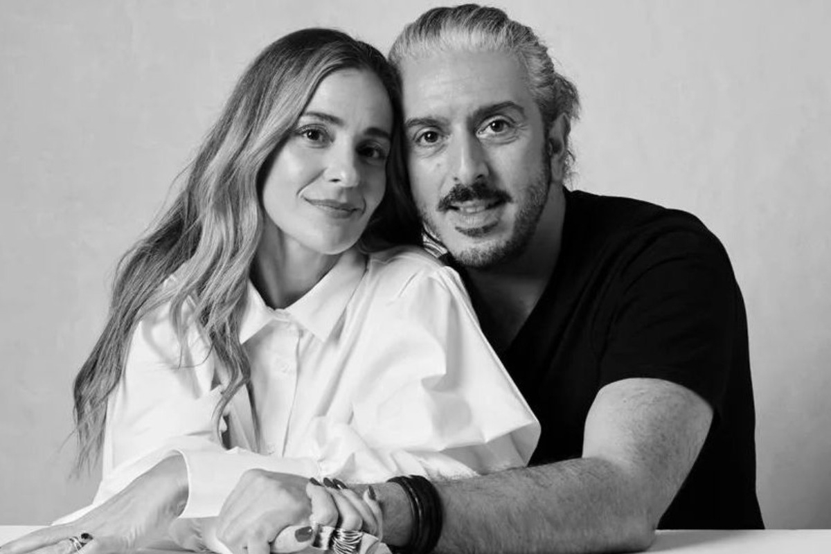 Ο γιος του Μάνου Χατζιδάκι βάζει «φρένο» στην παγκόσμια περιοδεία των Μποφίλιου ‑ Χαρούλη