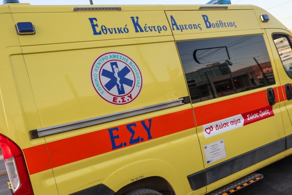 Τροχαίο στην Πάτρα: ΙΧ συγκρούστηκε με δίκυκλο ‑ Εκτινάχθηκε γυναίκα οδηγός