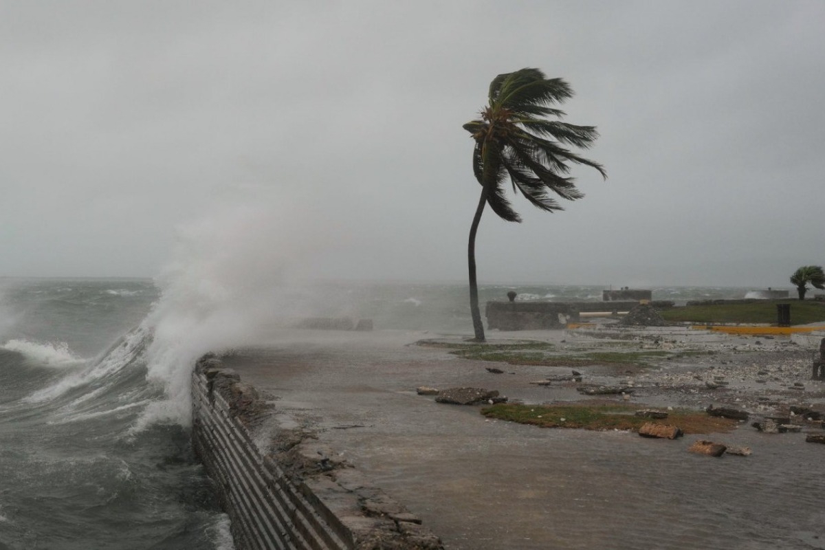 Τζαμάικα: Εικόνες «Αποκάλυψης» από το πέρασμα του τυφώνα «Μελίσσα»– Σε κατάσταση καταστροφής το νησί