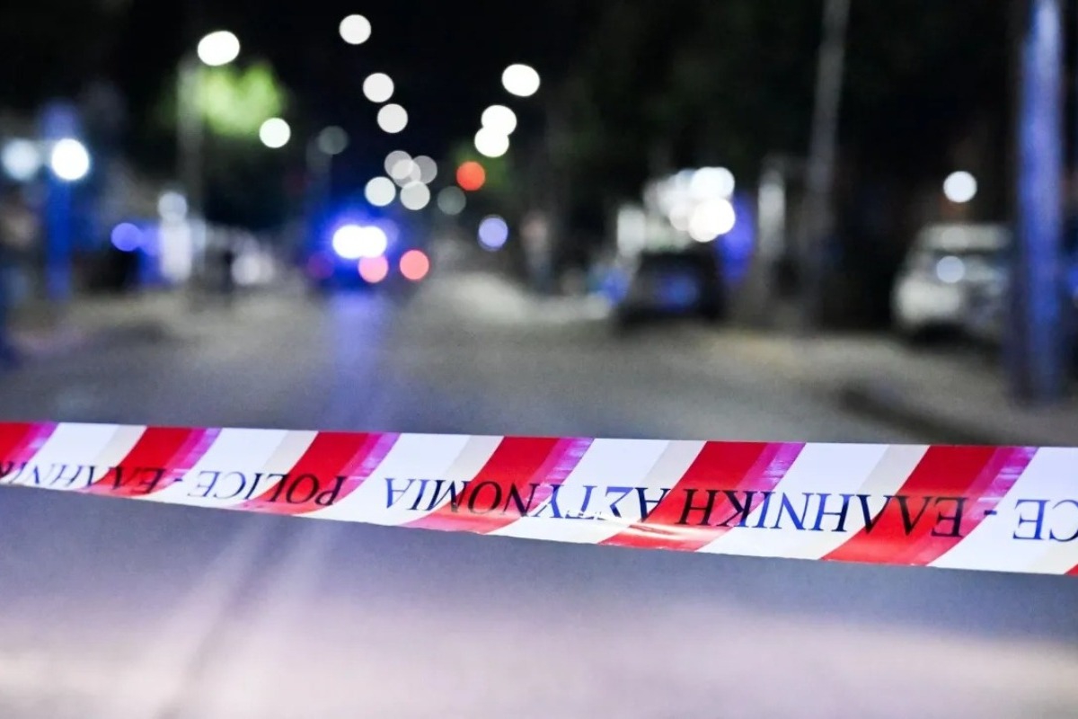 Γκύζη: Η στιγμή που ο 59χρονος στοχεύει κατά του υπαλλήλου καθαριότητας ‑ Βίντεο ντοκουμέντο