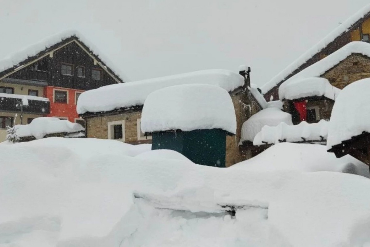 Ιταλία: Σχεδόν 3 μέτρα χιόνι στο θέρετρο Πράτο Νεβόσο ‑ Ρεκόρ για την Ευρώπη