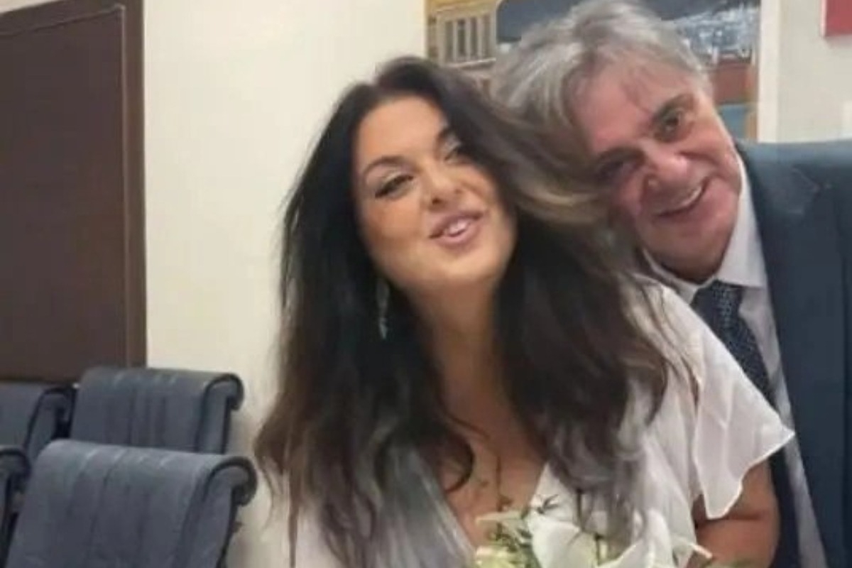 Οδυσσέας Σταμούλης: Παντρεύτηκε με πολιτικό γάμο ‑ Οι καλεσμένοι