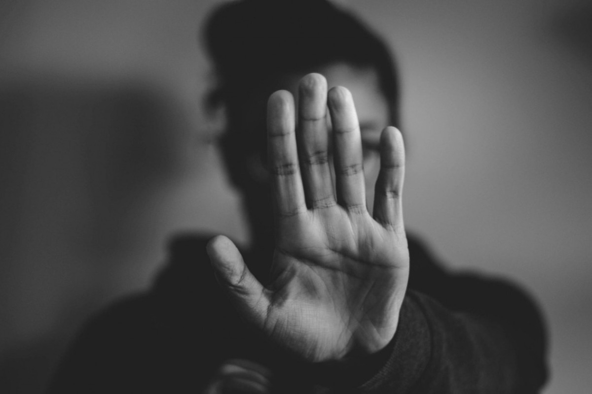 Φρίκη στη Γαλλία: Ανώτερος κρατικός λειτουργός είχε «ναρκώσει» πάνω από 240 γυναίκες - Σε μια υπόθεση που θυμίζει τη δίκη Πελικό, δεκάδες γυναίκες καταγγέλλουν ότι τους δόθηκαν ζεστά ροφήματα αναμεμειγμένα με διουρητικό για να τις κάνουν