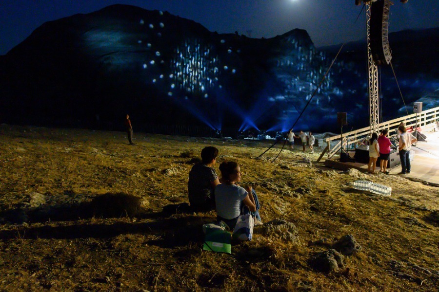 Αυτά τα χωριά της Κρήτης κάνουν κάτι μαγικό κάθε καλοκαίρι