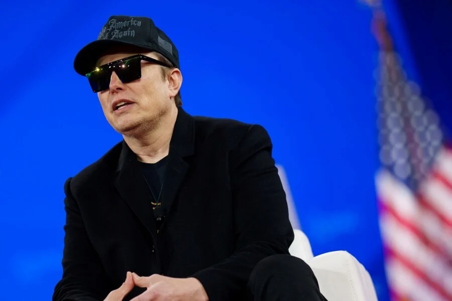 Ρήγματα στην κυβέρνηση Τραμπ λόγω του email του Μασκ σε ομοσπονδιακούς υπαλλήλους - Οι ηγεσίες τουλάχιστον τεσσάρων υπουργείων των ΗΠΑ διέταξαν τους εργαζόμενους να μην ανταποκριθούν στο αίτημα του Μασκ