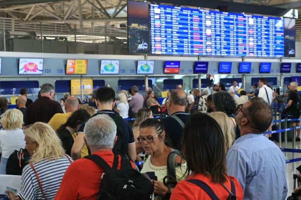 Καθυστερήσεις πτήσεων στο «Ελ. Βενιζέλος»: Αντιπαράθεση κυβέρνησης‑ελεγκτών για τους μισθούς