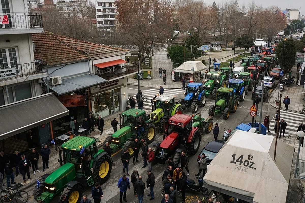 Από τις 30 Νοεμβρίου τα πρώτα μπλόκα των αγροτών – Ετοιμάζουν κλείσιμο αεροδρομίων και τελωνείων - Στο πλευρό των αγροτών βρίσκονται και οι κτηνοτρόφοι, οι οποίοι ζητούν στήριξη από την κυβέρνηση