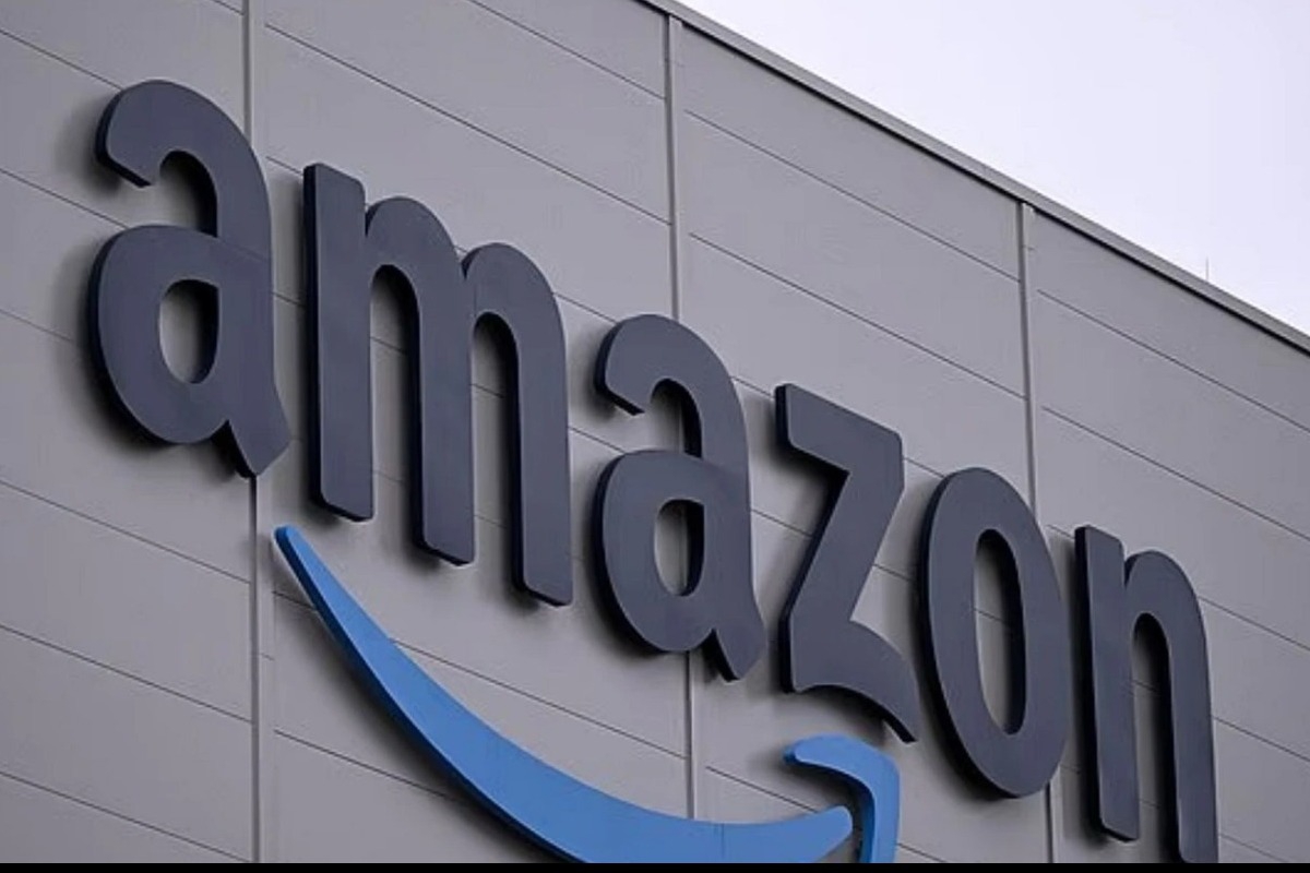 Η Amazon αντικατέστησε 14.000 υπαλλήλους με ρομπότ ενώ το μαζικό κύμα απολύσεων θα πλήξει συνολικά 30.000 θέσεις εργασίας