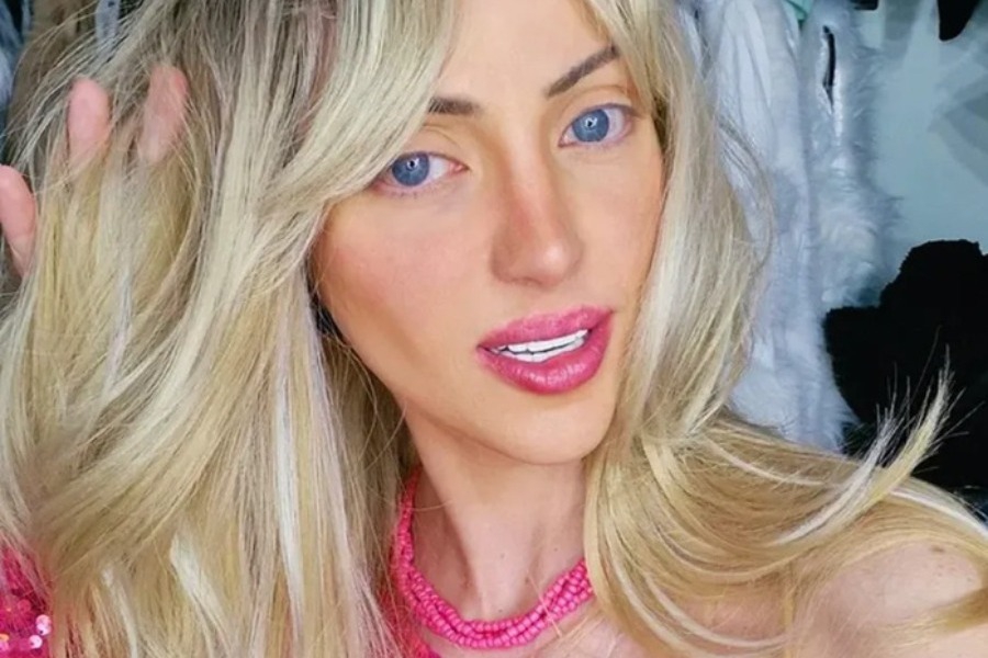 Πέθανε η «ανθρώπινη Barbie» – Το μυστήριο και τα αναπάντητα ερωτήματα γύρω από τον θάνατο της