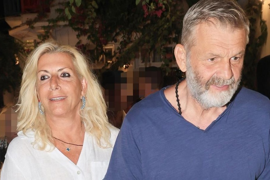 Απόστολος Γκλέτσος: Τα τρυφερά φιλιά με τη σύντροφό του, Ιζαμπέλα Αρβανίτη, μπροστά στον φακό