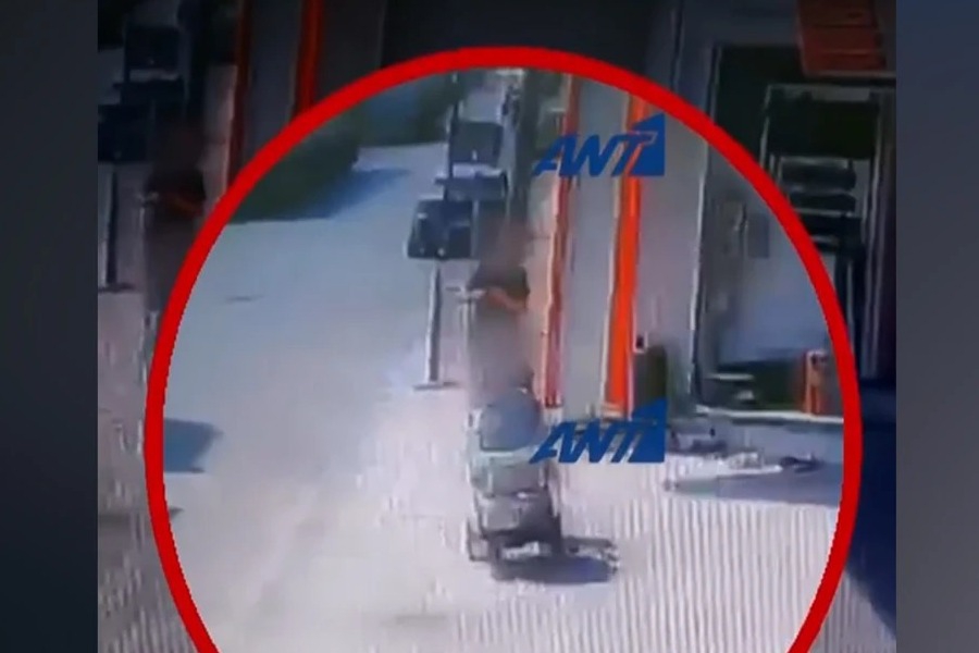 Αρπαγή βρεφών από 17χρονο: Η στιγμή που πλησιάζει τη μητέρα με το καρότσι – Νέο βίντεο ντοκουμέντο