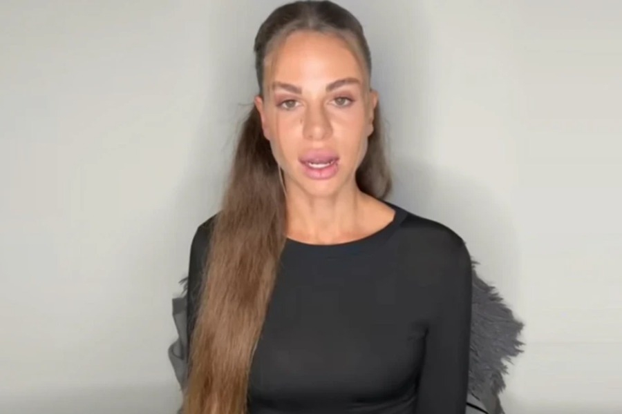 «Είναι γνωστό πόσο κακοποιητικός είναι»: Τι λέει η αστυνομικός που κατήγγειλε τον πρώην αστυνομικό συντροφό της - «Με έπιασε, με πέταξε κάτω και με κλώτσαγε»