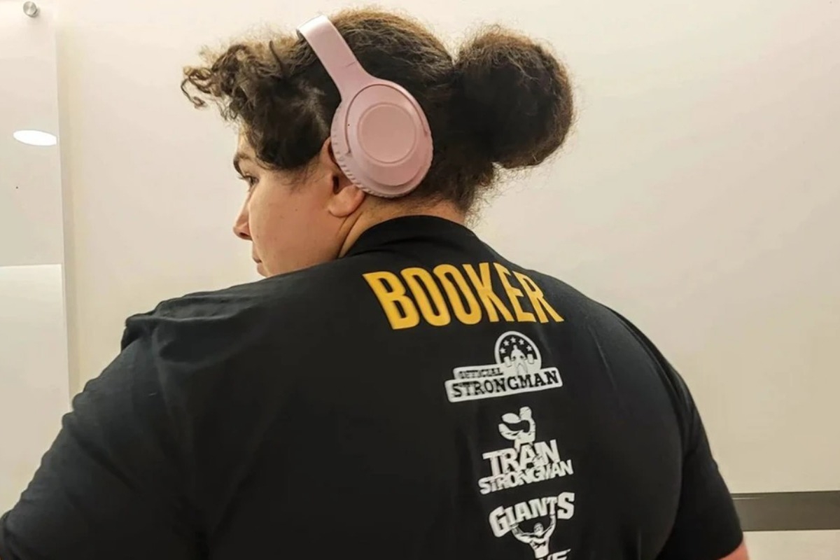 Η «πιο δυνατή γυναίκα στον κόσμο» αποκαλύφθηκε ότι γεννήθηκε άνδρας και της αφαιρέθηκε ο τίτλος - «Πρέπει να αγωνίζονται βάσει του βιολογικού τους φύλου»