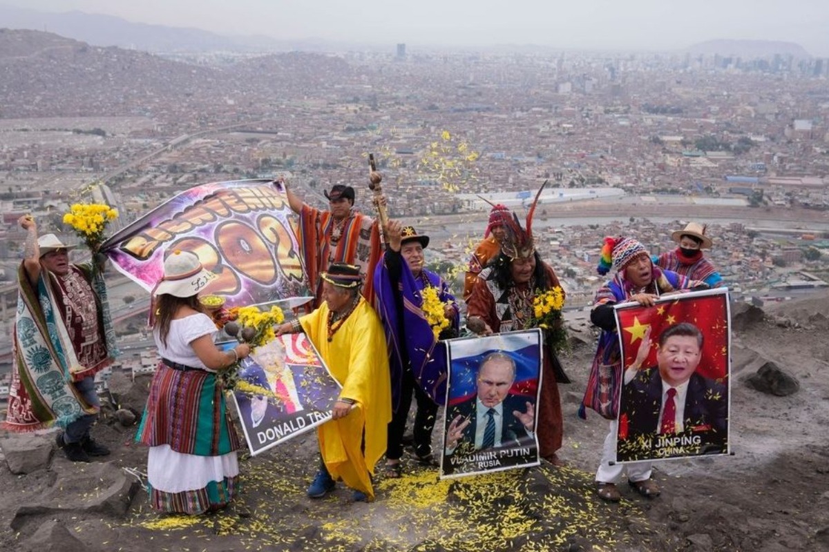 Ο κόσμος το 2026: Τι προέβλεψαν οι Σαμάνοι στο Περού για Τραμπ, Μαδούρο και Ουκρανία