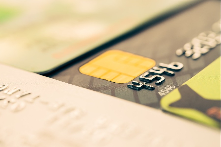 Το IRIS επεκτείνεται: Πληρωμές σε βενζινάδικα και ταξί – Αυξάνονται τα όρια από τον Ιανουάριο